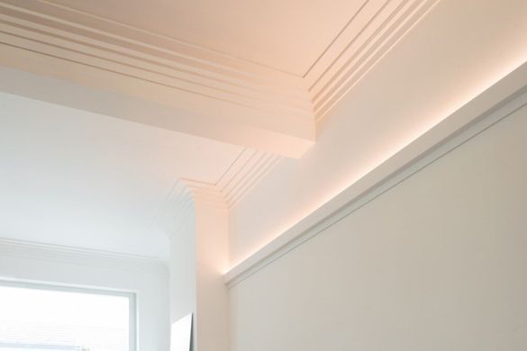 Карниз для скрытого освещения Orac Decor C383 L3 Linear Led Lighting Полиуретановый